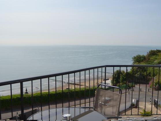 Harrow Lodge Hotel 섕클린 외부 사진
