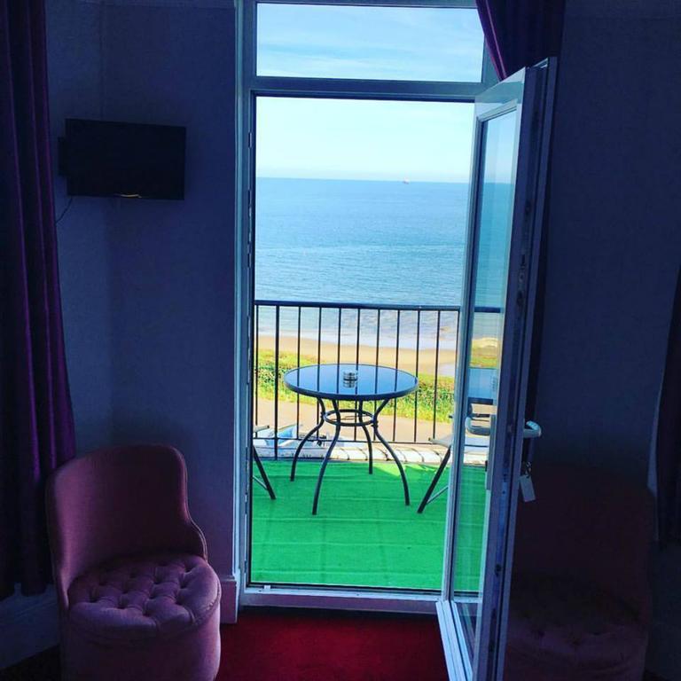 Harrow Lodge Hotel 섕클린 외부 사진