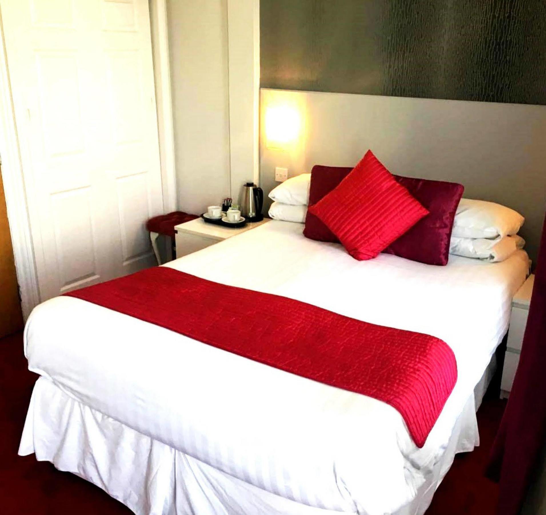 Harrow Lodge Hotel 섕클린 외부 사진